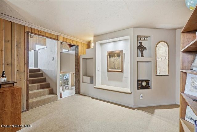 2395 S Silver Beach Rd, Coeur D'alene, ID 83814