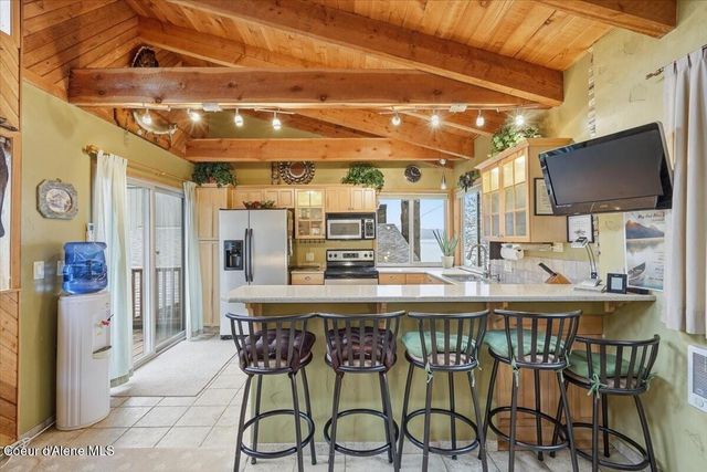 2395 S Silver Beach Rd, Coeur D'alene, ID 83814