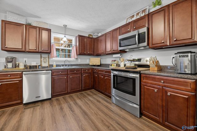 514 Hill Avenue, Glencoe, AL 35905