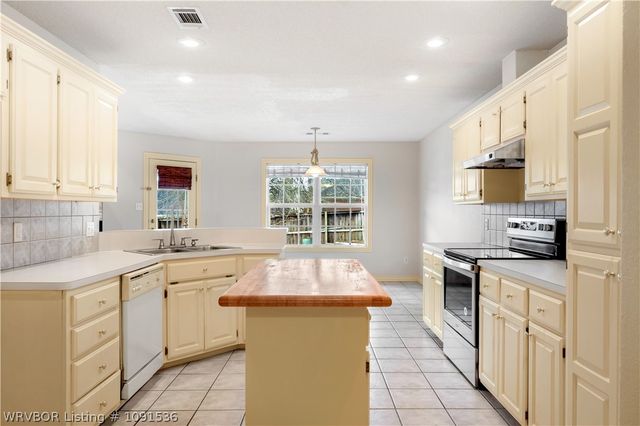 3708 Sandy Point, Fort Smith, AR 72903