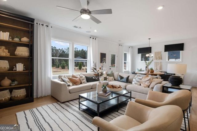 353 Foxglove Way, Mcdonough, GA 30253