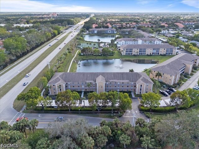 9660 Victoria LN 206, Naples, FL 34109