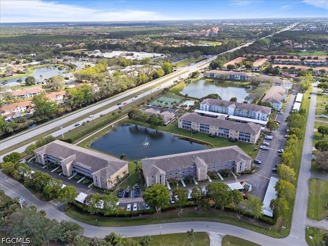 9660 Victoria LN 206, Naples, FL 34109