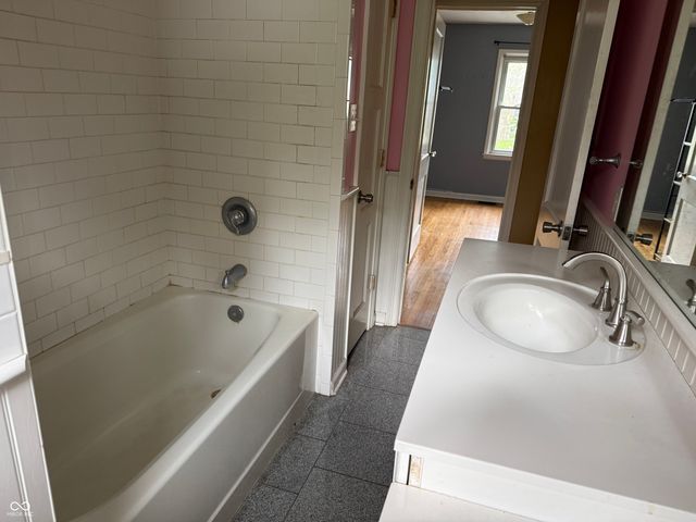 2915 W 33rd Street, Indianapolis, IN 46222