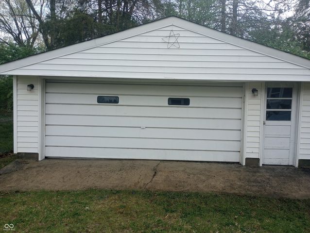 2915 W 33rd Street, Indianapolis, IN 46222