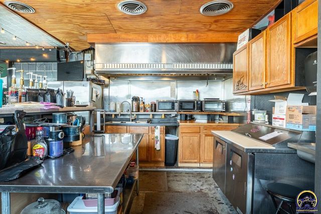 316 Pennsylvania AVE, Holton, KS 66436