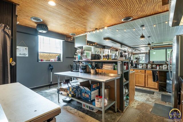 316 Pennsylvania AVE, Holton, KS 66436