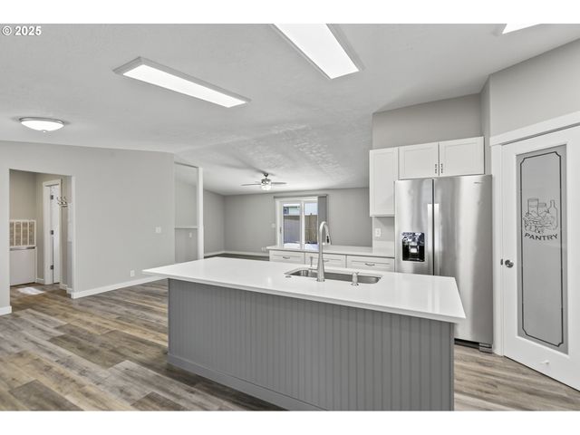 588 Se DANCE Dr, Estacada, OR 97023
