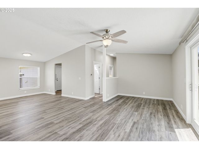 588 Se DANCE Dr, Estacada, OR 97023