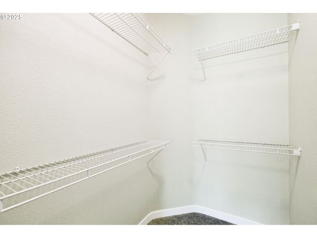 588 Se DANCE Dr, Estacada, OR 97023