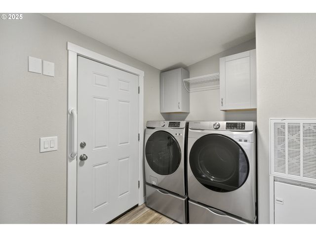 588 Se DANCE Dr, Estacada, OR 97023