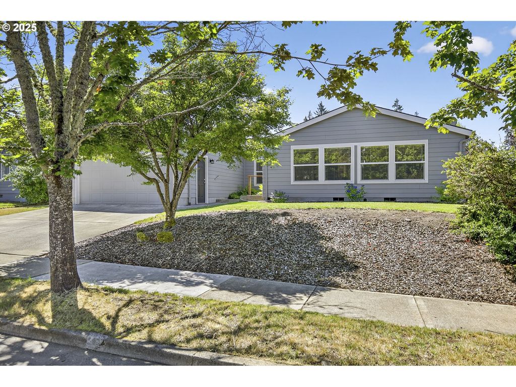 588 Se DANCE Dr, Estacada, OR 97023