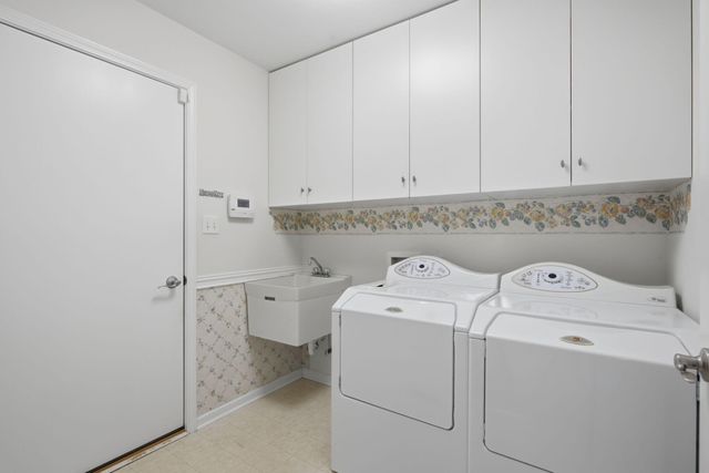 10877 Mathias Drive, St. John, IN 46373