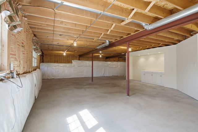 10877 Mathias Drive, St. John, IN 46373