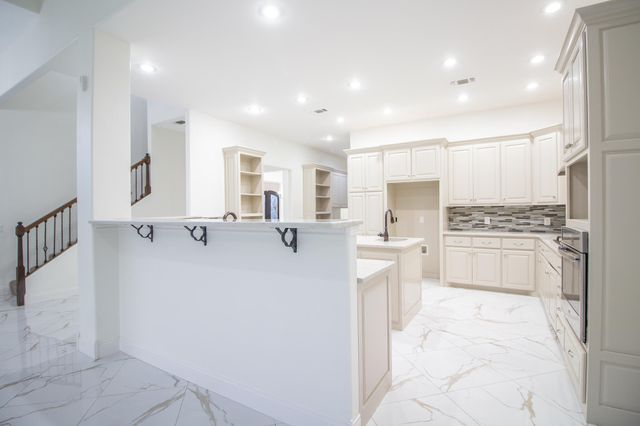 4 Aztec Lane, Ransom Canyon, TX 79366