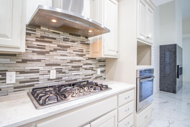 4 Aztec Lane, Ransom Canyon, TX 79366