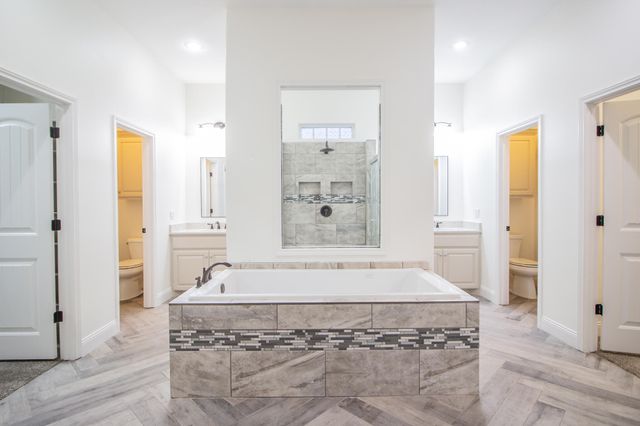 4 Aztec Lane, Ransom Canyon, TX 79366