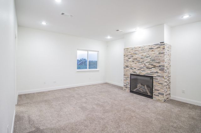 4 Aztec Lane, Ransom Canyon, TX 79366