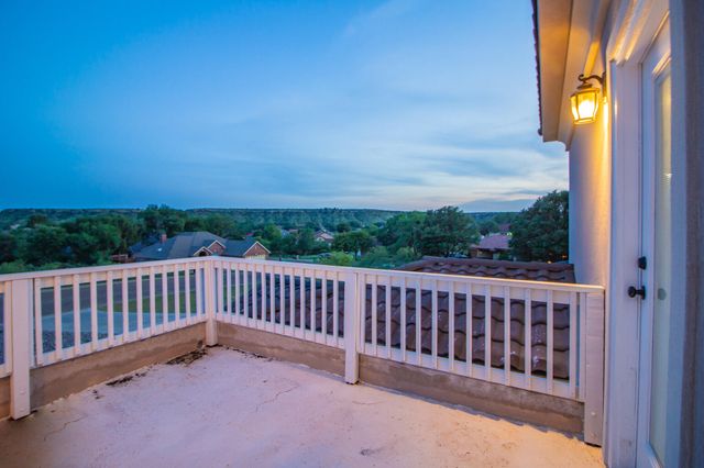 4 Aztec Lane, Ransom Canyon, TX 79366