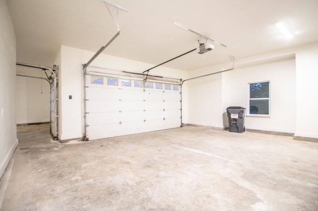 4 Aztec Lane, Ransom Canyon, TX 79366