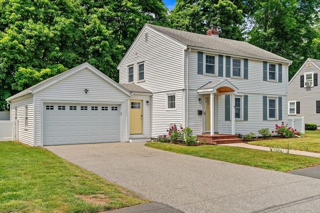9 Chapman Rd, Wakefield, MA 01880