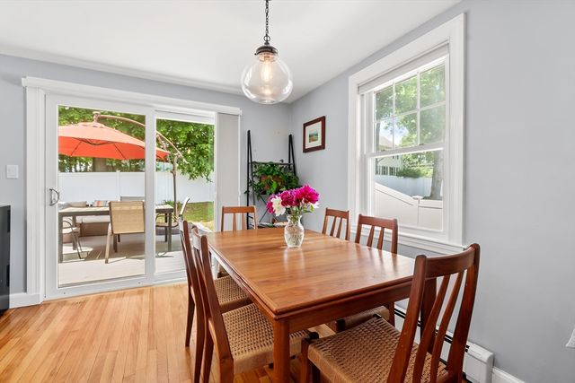 9 Chapman Rd, Wakefield, MA 01880