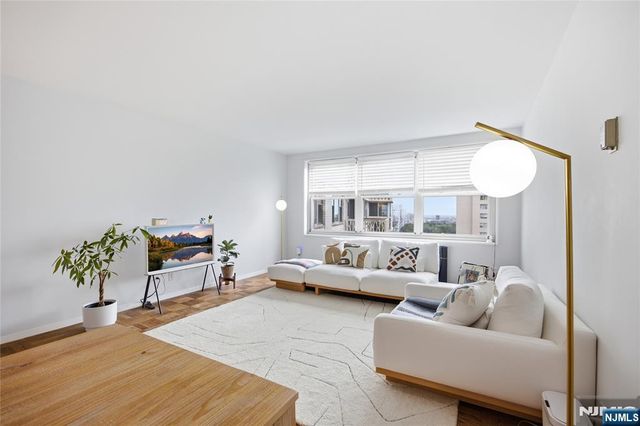 2100 Linwood Avenue 20N, Fort Lee, NJ 07024