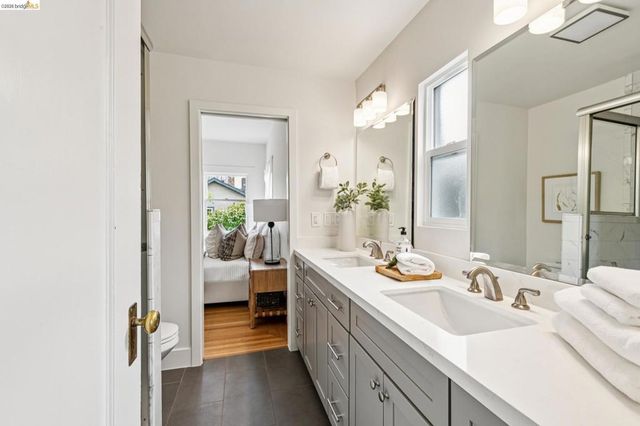 4970 4970 CORONADO AVENUE, Oakland, CA 94618