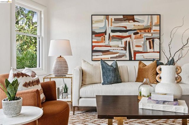 4970 4970 CORONADO AVENUE, Oakland, CA 94618