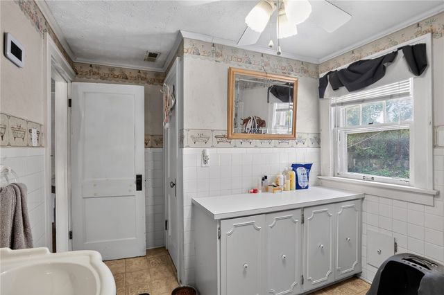 1225 Glenmore Drive, Springfield, OH 45503