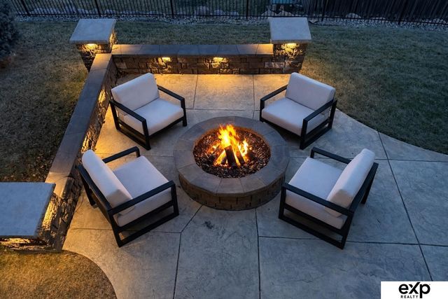 3909 N 191st Street, Elkhorn, NE 68022