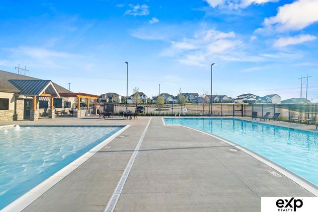 3909 N 191st Street, Elkhorn, NE 68022