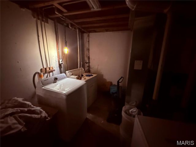 2148 Oakdale Avenue, St Louis, MO 63121