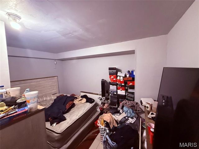 2148 Oakdale Avenue, St Louis, MO 63121