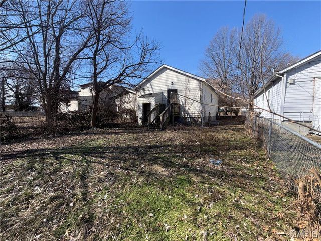 2148 Oakdale Avenue, St Louis, MO 63121