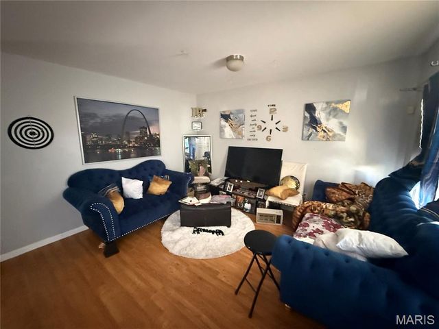 2148 Oakdale Avenue, St Louis, MO 63121