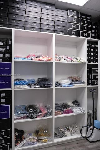 1612 W 68 st, Hialeah, FL 33014