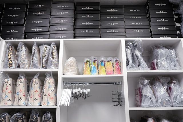 1612 W 68 st, Hialeah, FL 33014