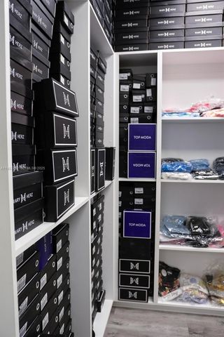 1612 W 68 st, Hialeah, FL 33014