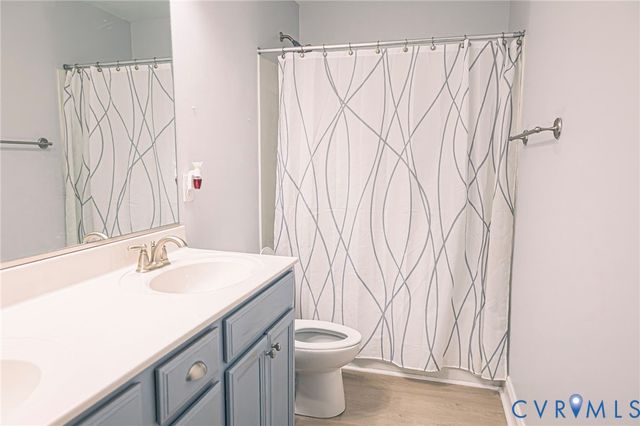 7033 Ravenscraig Cres, Henrico, VA 23231