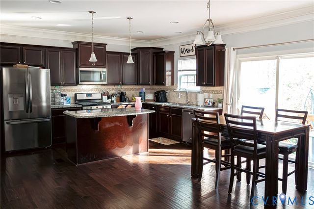 7033 Ravenscraig Cres, Henrico, VA 23231