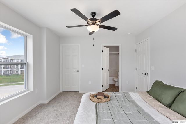 20871 T Court, Elkhorn, NE 68022