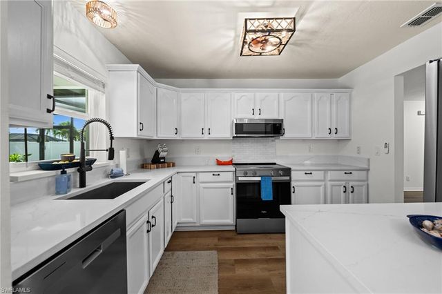 2141 SW 5th AVE, Cape Coral, FL 33991