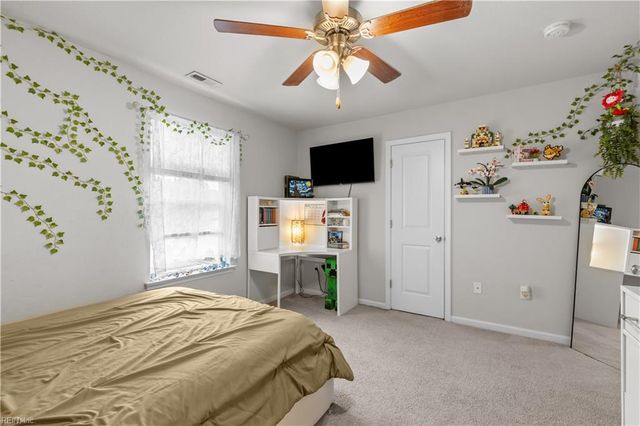 1337 King Arthur DR, Chesapeake, VA 23323