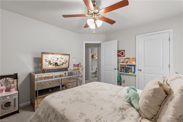 1337 King Arthur DR, Chesapeake, VA 23323