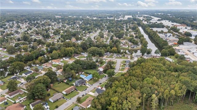 1337 King Arthur DR, Chesapeake, VA 23323