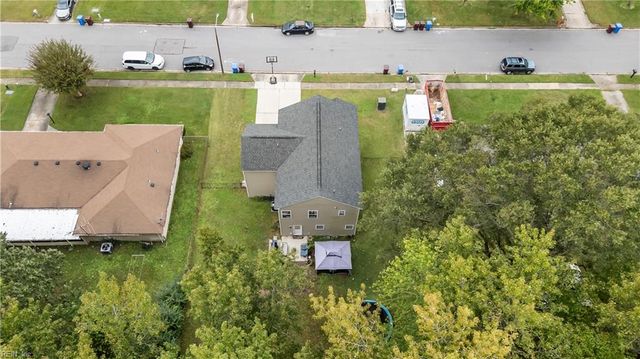 1337 King Arthur DR, Chesapeake, VA 23323