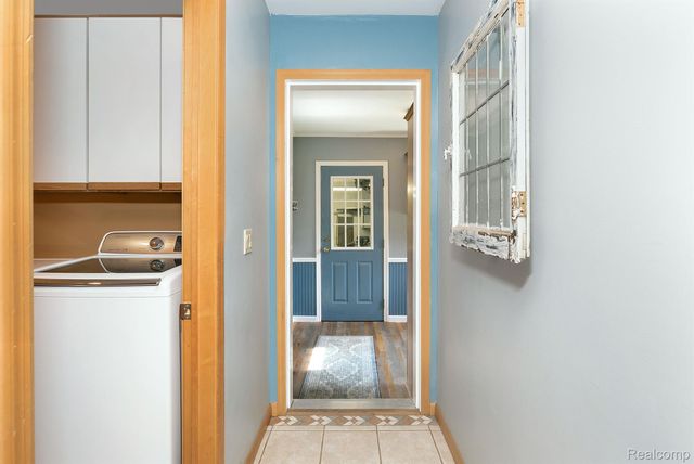 7653 CHASE LAKE Road, Fowlerville, MI 48836