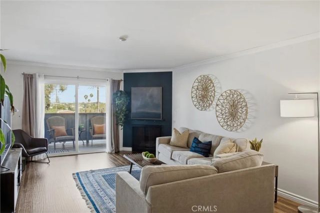 1321 Beryl Street 102, Redondo Beach, CA 90277
