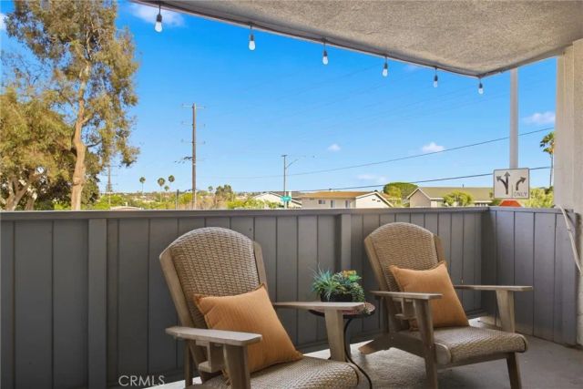1321 Beryl Street 102, Redondo Beach, CA 90277